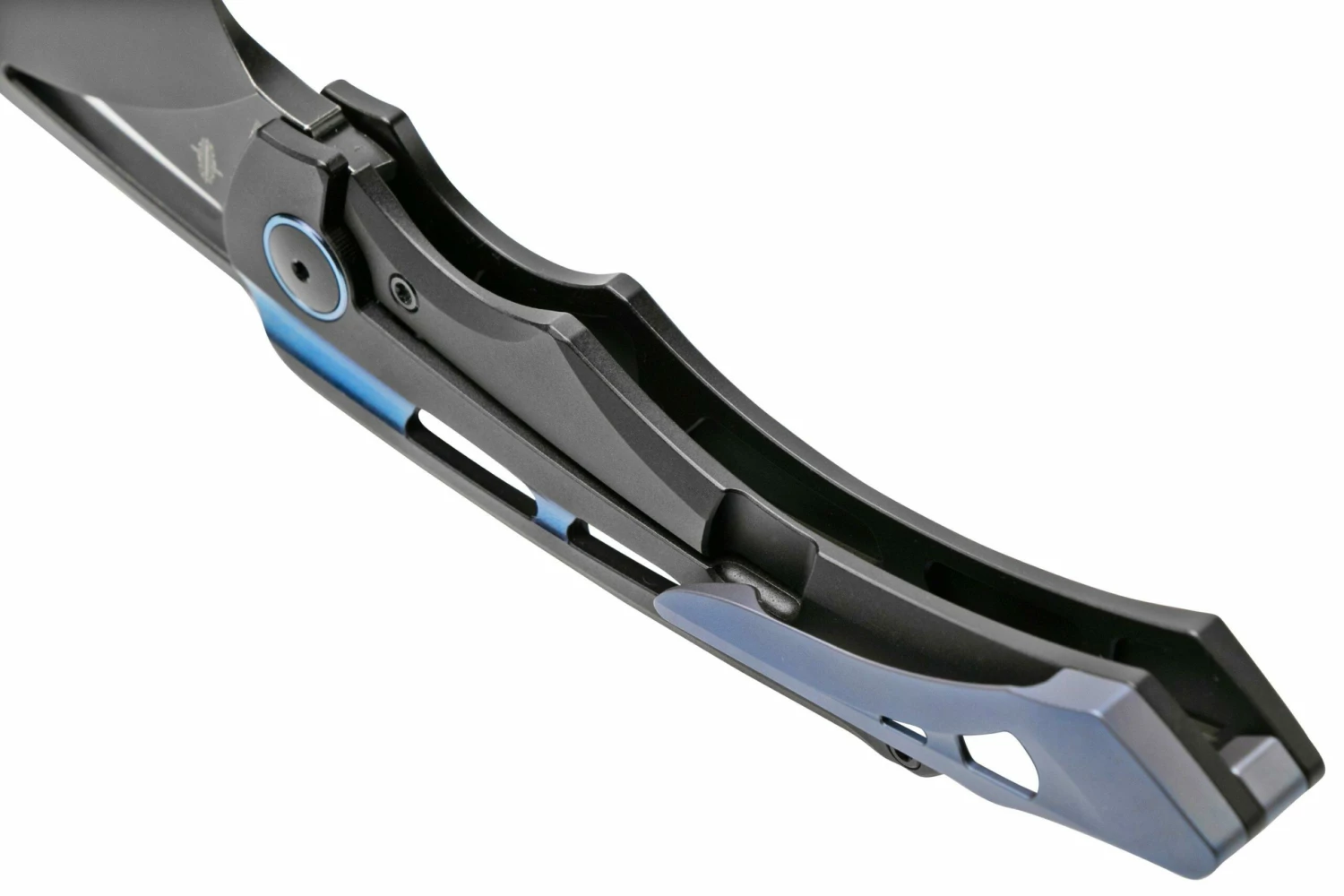 Bestech Fairchild BT2202C Stonewashed, Black & Blue Titanium Couteau De Poche 7 Bestech Fairchild BT2202C Stonewashed, Black & Blue Titanium Couteau De Poche – Image 5