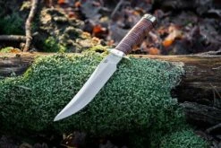 Bark River MACV-SOG Recondo Bowie CPM-154, Stacked Leather 19 Bark River MACV-SOG Recondo Bowie CPM-154, Stacked Leather -KNIVESANDTOOLS Magasin BRK10 156SDL 20 sfeerfoto