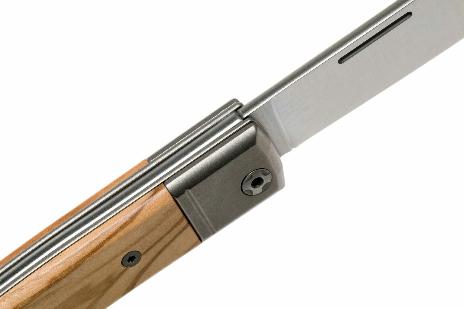 LionSteel BestMan BM1 UL Olive Couteau De Poche Slipjoint 8 LionSteel BestMan BM1 UL Olive Couteau De Poche Slipjoint – Image 6