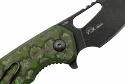 MKM Isonzo FX03-1CJD Hawkbill Dark Stonewashed, Jungle Wear Carbon Fiber, Couteau De Poche, Jesper Voxnaes Design -KNIVESANDTOOLS Magasin MMK FX03 1CJD 05 mkm