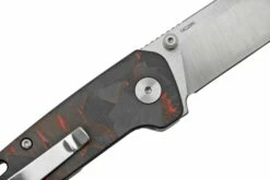 QSP Knife Penguin Mini QS130XS-E1, Satin 14C28N, Red Shredded Carbonfiber, Couteau De Poche -KNIVESANDTOOLS Magasin QS130XS E1 05 qsp