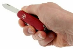 Victorinox Recruit Rouge 0.2503 Couteau Suisse -KNIVESANDTOOLS Magasin VT0 2503 03 victorinox recruit rood vt0 2503 d3