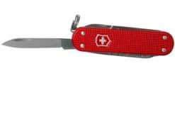 Victorinox Classic SD Alox Colours, Sweet Berry 0.6221.201G Couteau Suisse 8 Victorinox Classic SD Alox Colours, Sweet Berry 0.6221.201G Couteau Suisse -KNIVESANDTOOLS Magasin VT0 6221 201G 03 victorinox