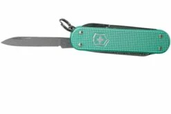 Victorinox Classic SD Alox Colors, Minty Mint 0.6221.221G Couteau Suisse -KNIVESANDTOOLS Magasin VT0 6221 221G 03 victorinox