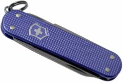 Victorinox Classic SD Alox Colours, Electric Lavender 0.6221.223G Couteau Suisse -KNIVESANDTOOLS Magasin VT0 6221 223G 04 victorinox