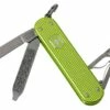 Victorinox Classic SD Alox Colors, Lime Twist 0.6221.241G Couteau Suisse -KNIVESANDTOOLS Magasin VT0 6221 241G 01 victorinox