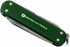 Victorinox Classic Alox Green 0.6221-24R4.KTE1 Knivesandtools Edition, Couteau Suisse -KNIVESANDTOOLS Magasin VT0 6221 24R4 KTE1 05 victorinox