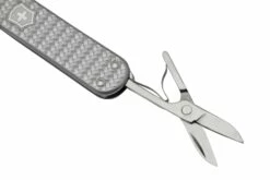 Victorinox Classic SD Precious Alox, Infinite Grey 0.6221.4031G Couteau Suisse -KNIVESANDTOOLS Magasin VT0 6221 4031G 04 victorinox