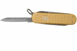 Victorinox Classic SD Precious Alox, Brass Gold 0.6221.408G Couteau Suisse -KNIVESANDTOOLS Magasin VT0 6221 408G 03 victorinox