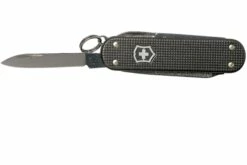 Victorinox Classic SD Alox Limited Edition 2022, 0.6221.L22 Thunder Gray Zwitsers Couteau De Poche 8 Victorinox Classic SD Alox Limited Edition 2022, 0.6221.L22 Thunder Gray Zwitsers Couteau De Poche -KNIVESANDTOOLS Magasin VT0 6221 L22 03 victorinox