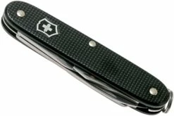 Victorinox Pioneer Alox Black 0.8201.23R4.KTE1 Knivesandtools Edition, Couteau Suisse -KNIVESANDTOOLS Magasin VT0 8201 23R4 KTE1 05 victorinox