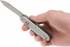 Victorinox Pioneer X Argent 0.8231.26 Couteau Suisse -KNIVESANDTOOLS Magasin VT0 8231 26 06 victorinox pioneer x vt0 8231 26 06