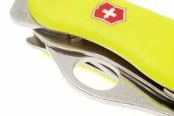 Victorinox RescueTool 0.8623.MN Couteau Suisse -KNIVESANDTOOLS Magasin VT0 8623 MN 05 victorinox vt0 8623 mn rescue tool d5