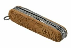 Victorinox Super Tinker Wood 1-4701-63E1 Winter Magic 2022 Special Edition, Couteau Suisse -KNIVESANDTOOLS Magasin VT1 4701 63E1 06 victorinox