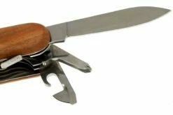 Victorinox EvoWood S557 2.5221.S63 Couteau Suisse -KNIVESANDTOOLS Magasin VT2 5221 S63 04 victorinox evowood s557 vt2 5221 s63 d4
