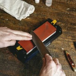 Work Sharp Whetstone Knife Sharpener Pierre à Aiguiser Combinée, WSBCHWHT -KNIVESANDTOOLS Magasin WSBCHWHT 04 work sharp
